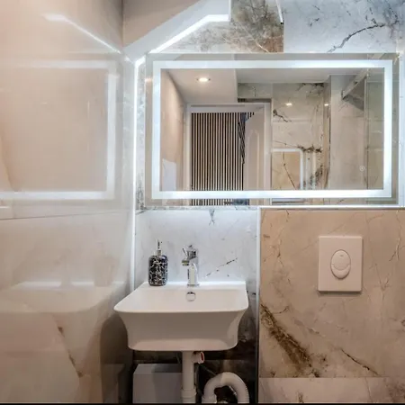 Smart Deutsche Oper Zentrum Charlottenburg Apartman